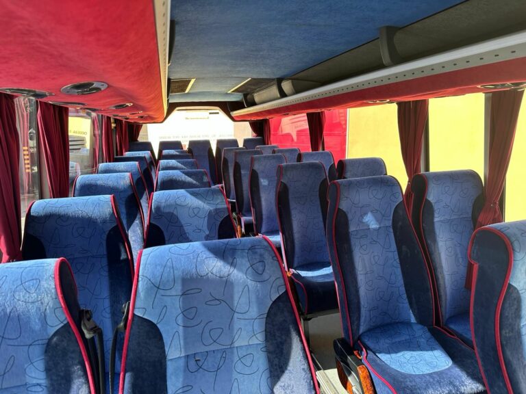 Interni Bus 30 posti